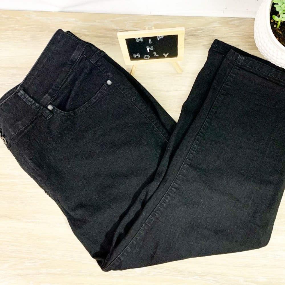 TORRID Jegging Crop First at Fit Jean Size 20